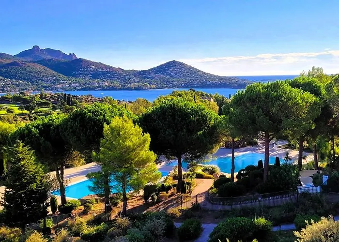 Le Belvédère-cap Estérel-var *